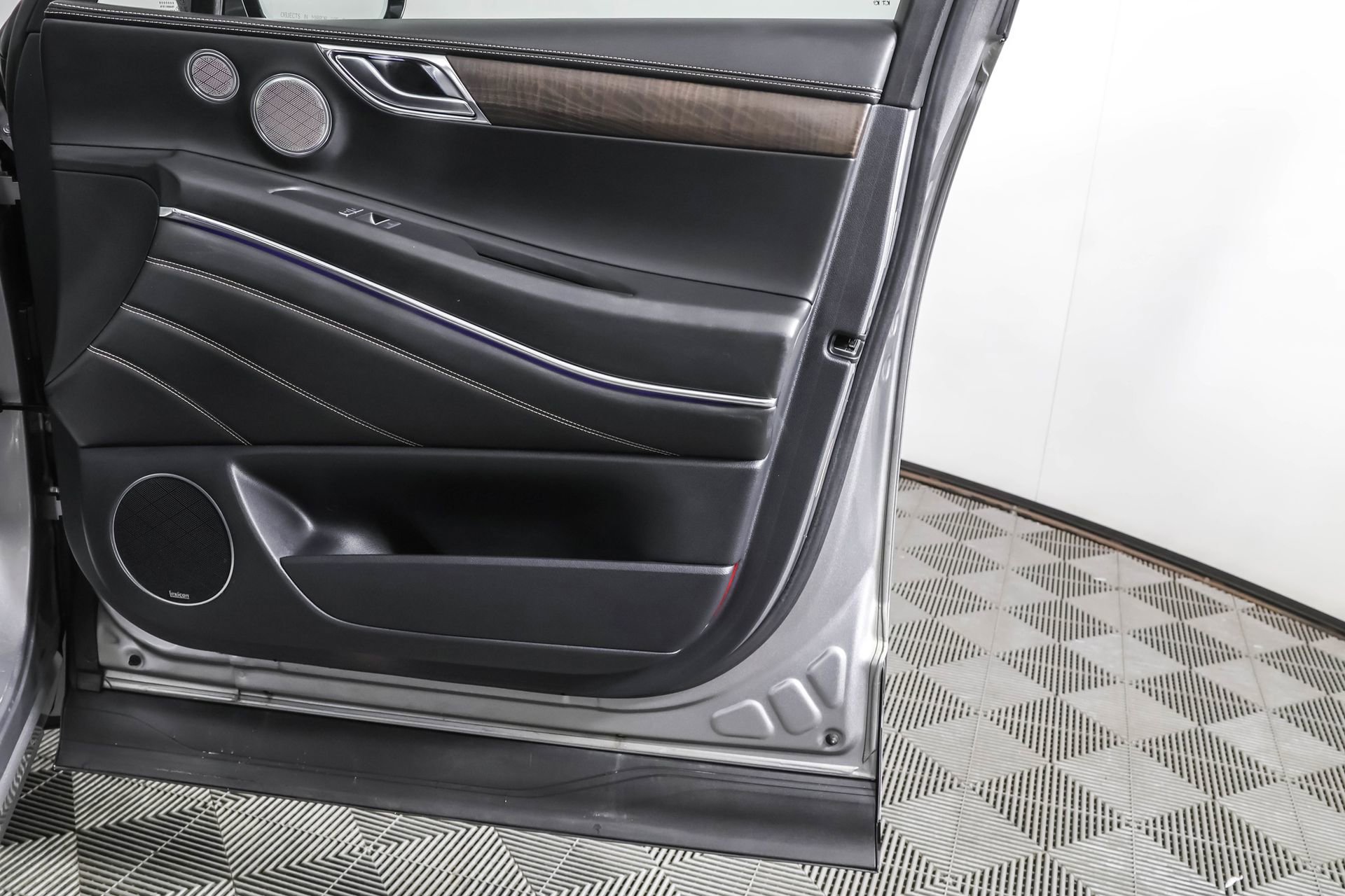 Used 2023 Genesis GV80 3.5T w/ Prestige Package image 49