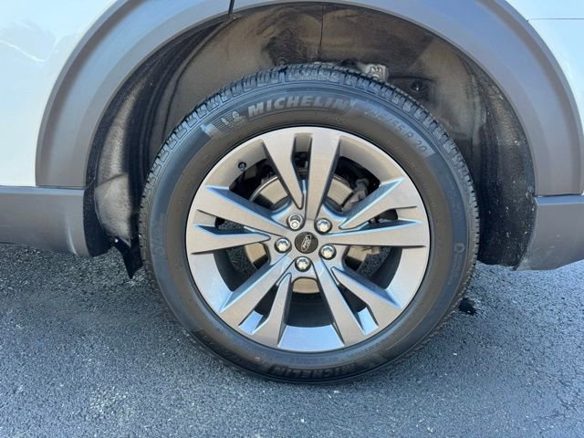 Used 2023 Ford Explorer XLT w/ Equipment Group 202A image 23