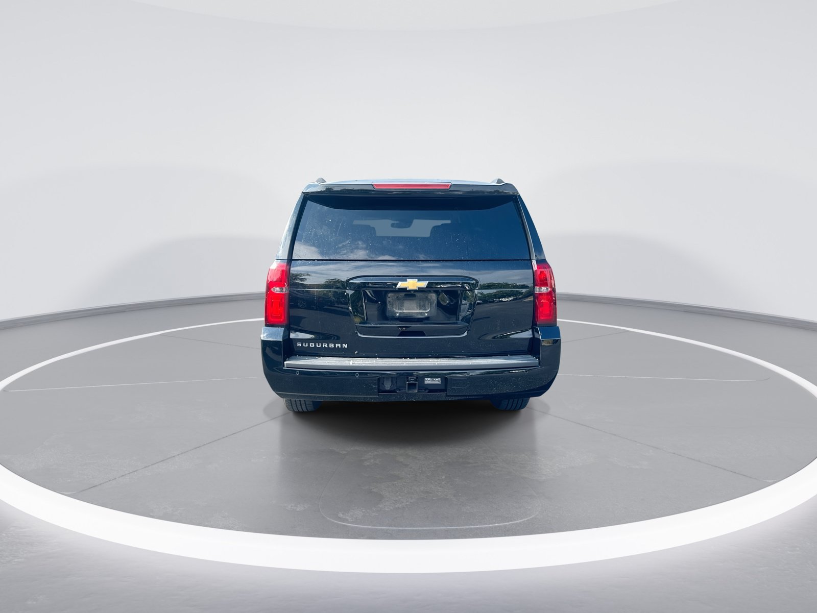 Used 2018 Chevrolet Suburban LT AWD/4WD image 8