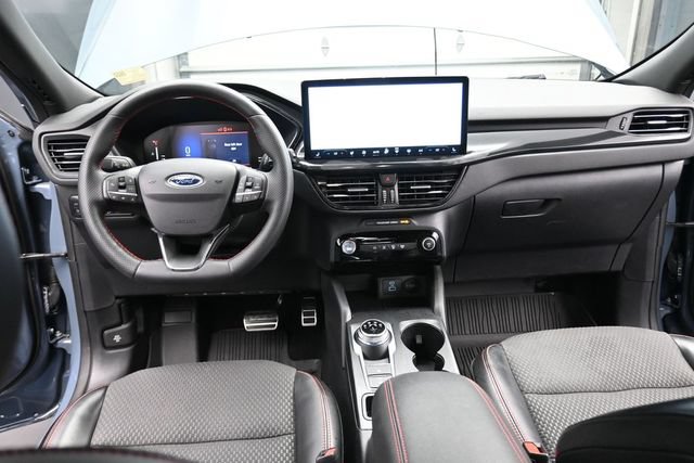 Used 2023 Ford Escape ST-Line w/ Equipment Group 301A FWD image 18