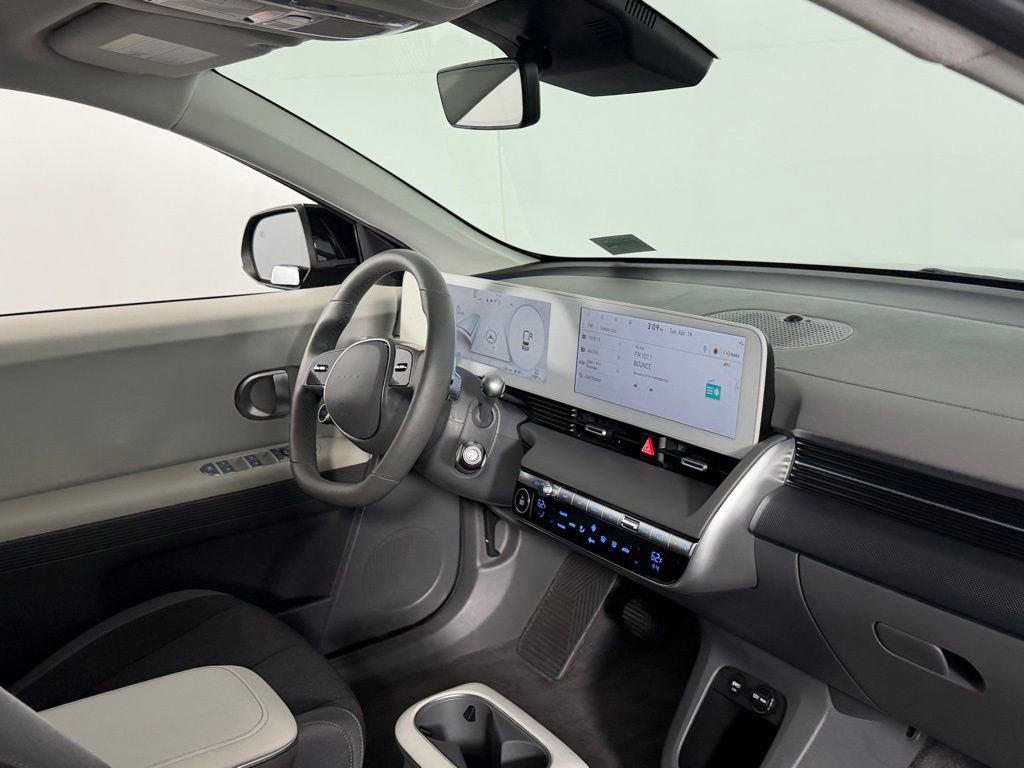 Used 2024 Hyundai Ioniq 5 SEL RWD image 33