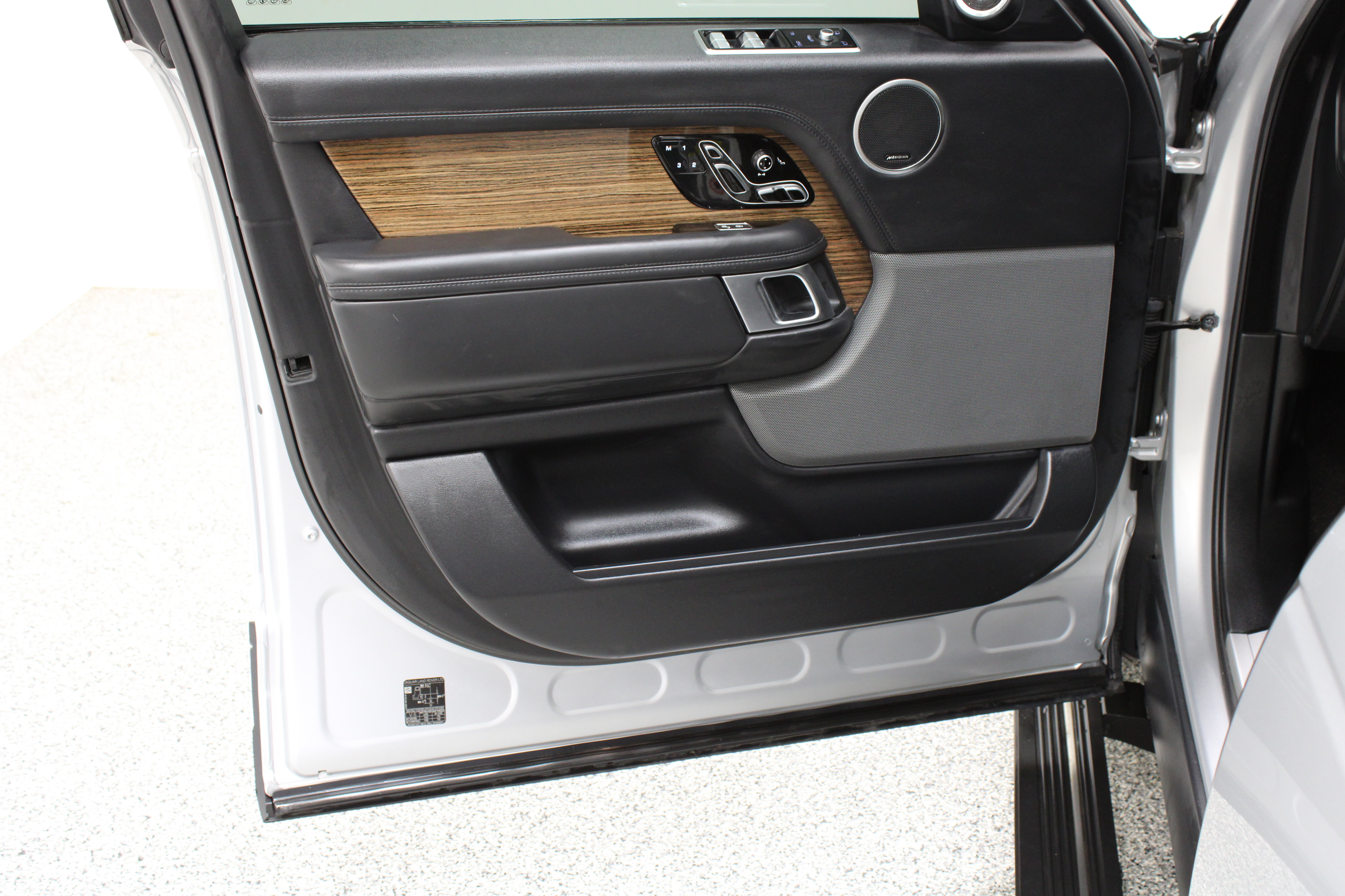 Used 2019 Land Rover Range Rover HSE AWD/4WD image 12