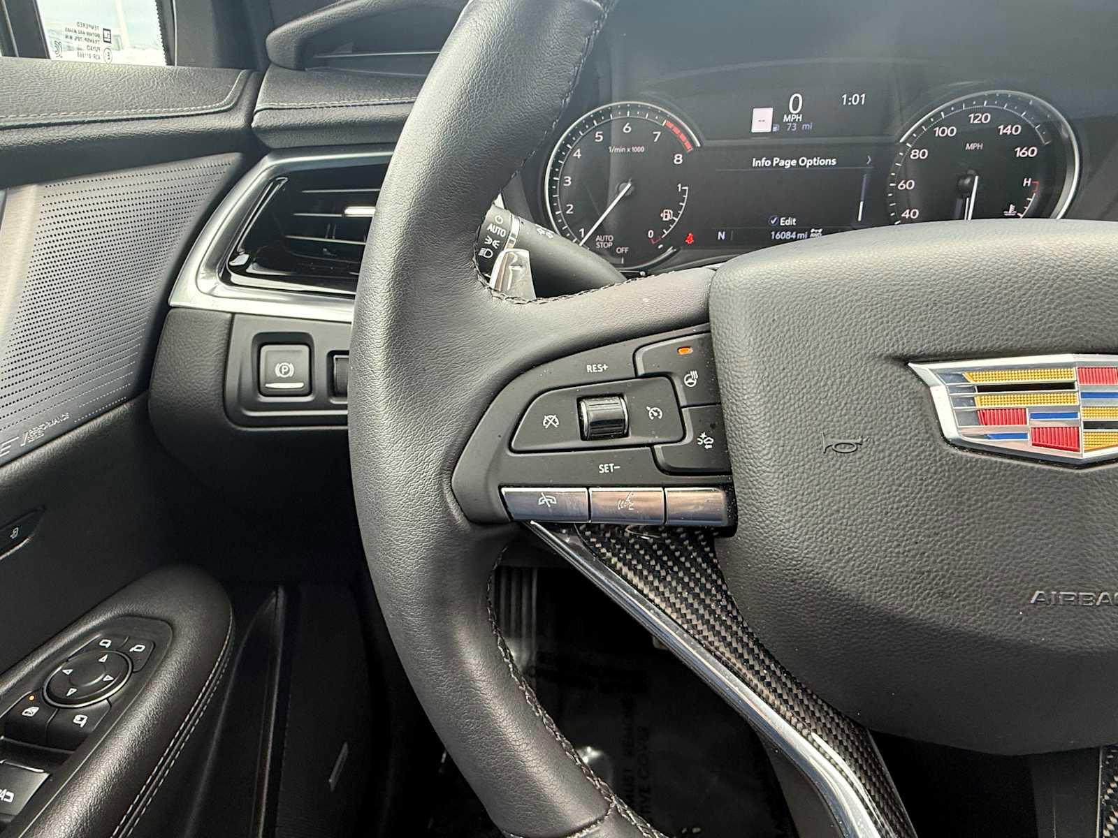 Used 2024 Cadillac XT6 Sport image 23