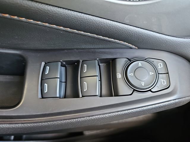 Used 2020 Chevrolet Traverse LS image 28