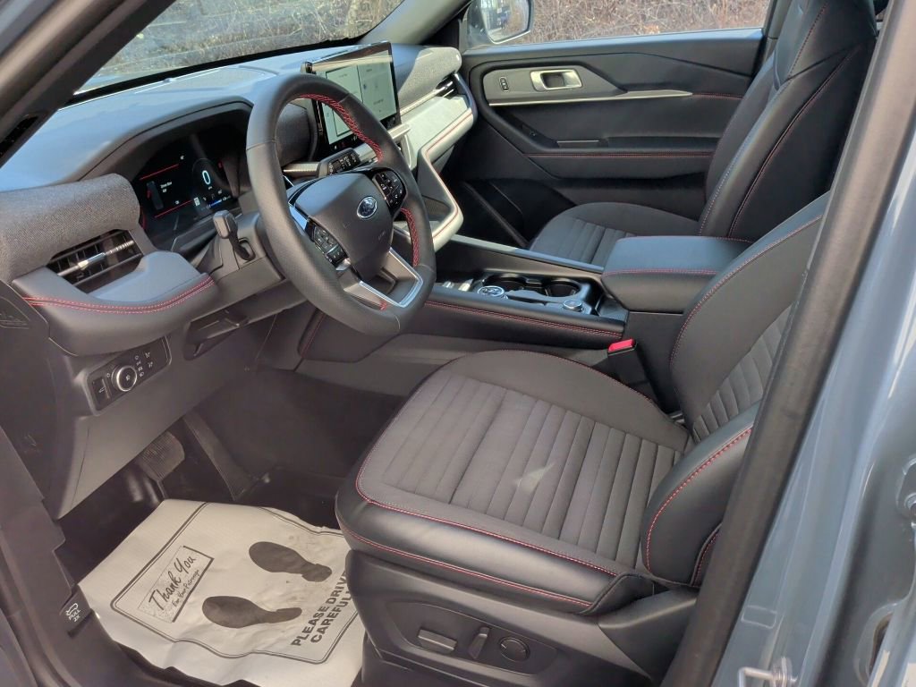 Certified 2025 Ford Explorer ST-Line image 15