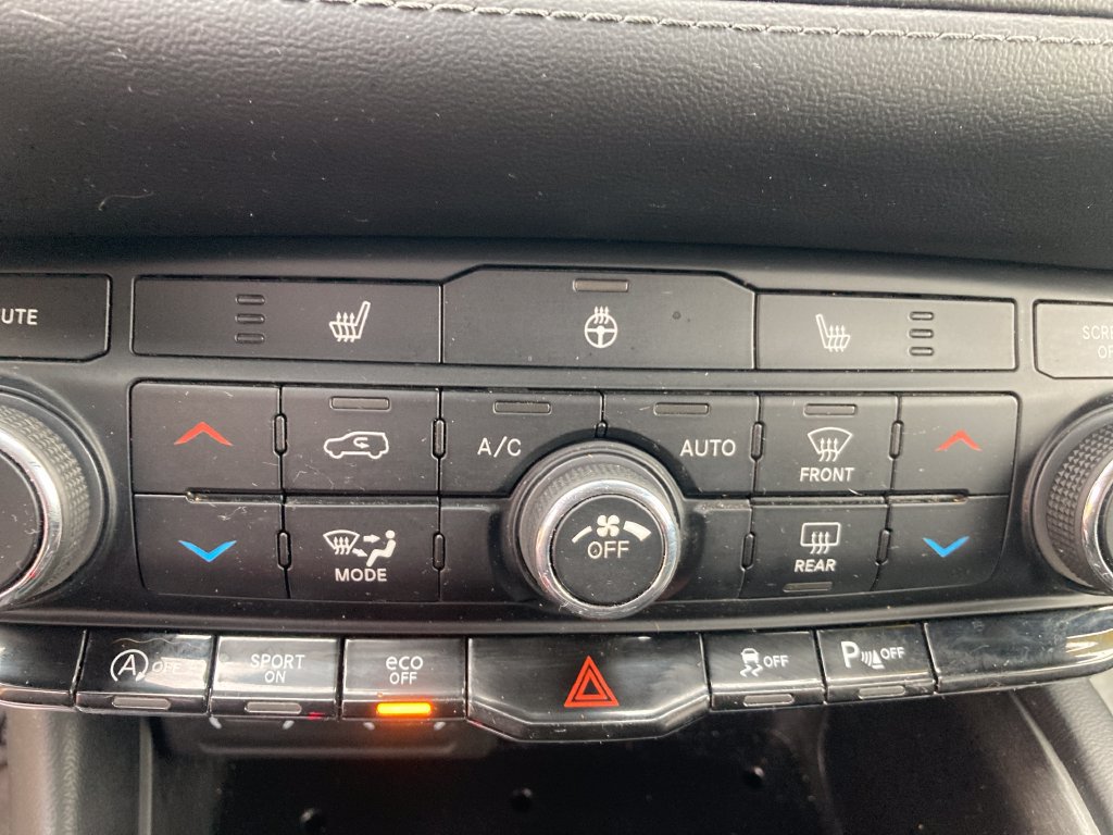 Used 2021 Dodge Durango SXT AWD/4WD image 27