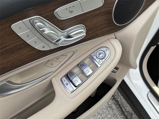 Used 2022 Mercedes-Benz GLC 300 4MATIC image 22