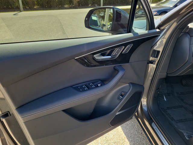 Certified 2025 Audi Q7 3.0T Premium Plus w/ Premium Plus Package image 18