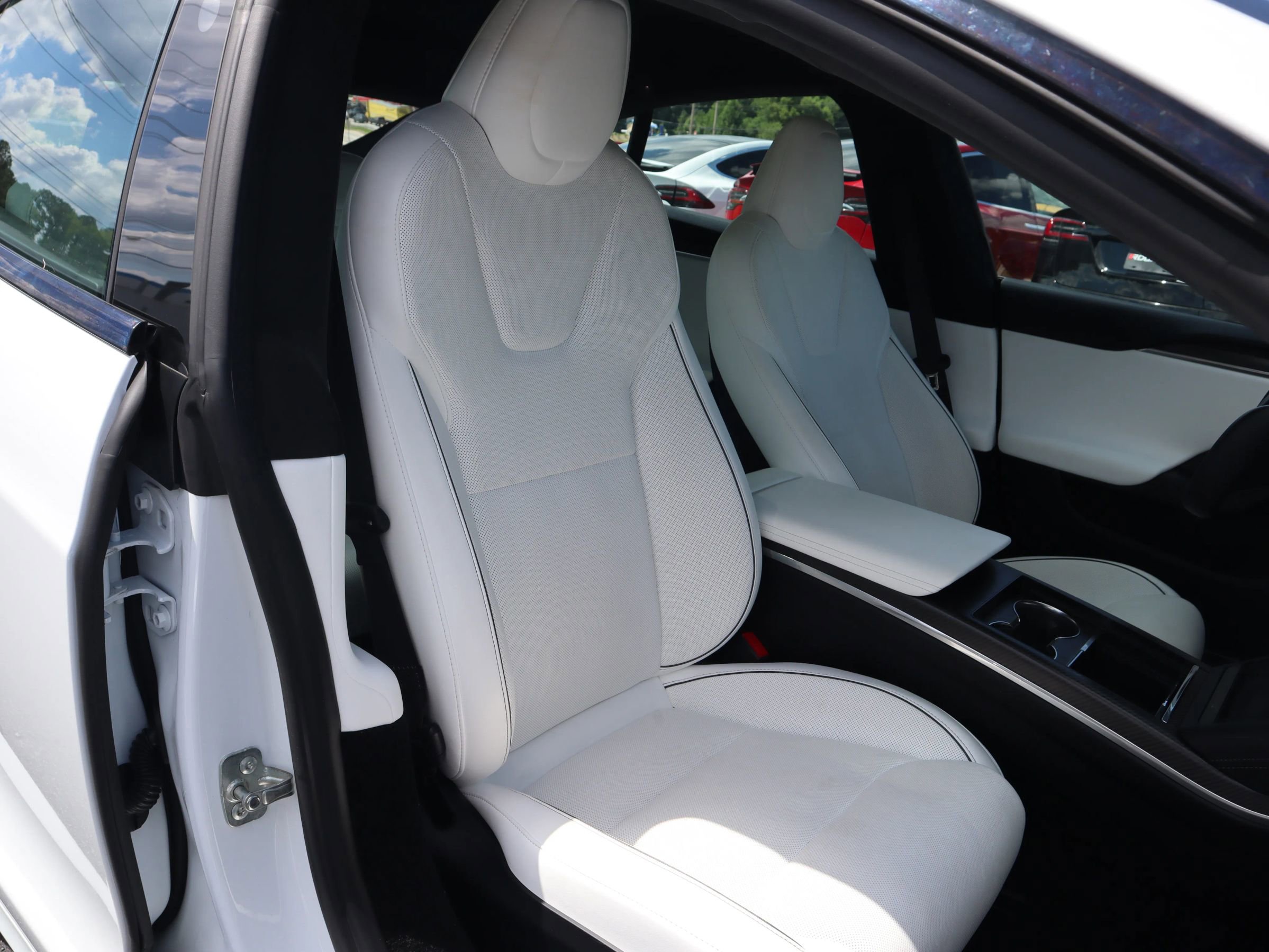 Used 2023 Tesla Model S Plaid AWD/4WD image 5