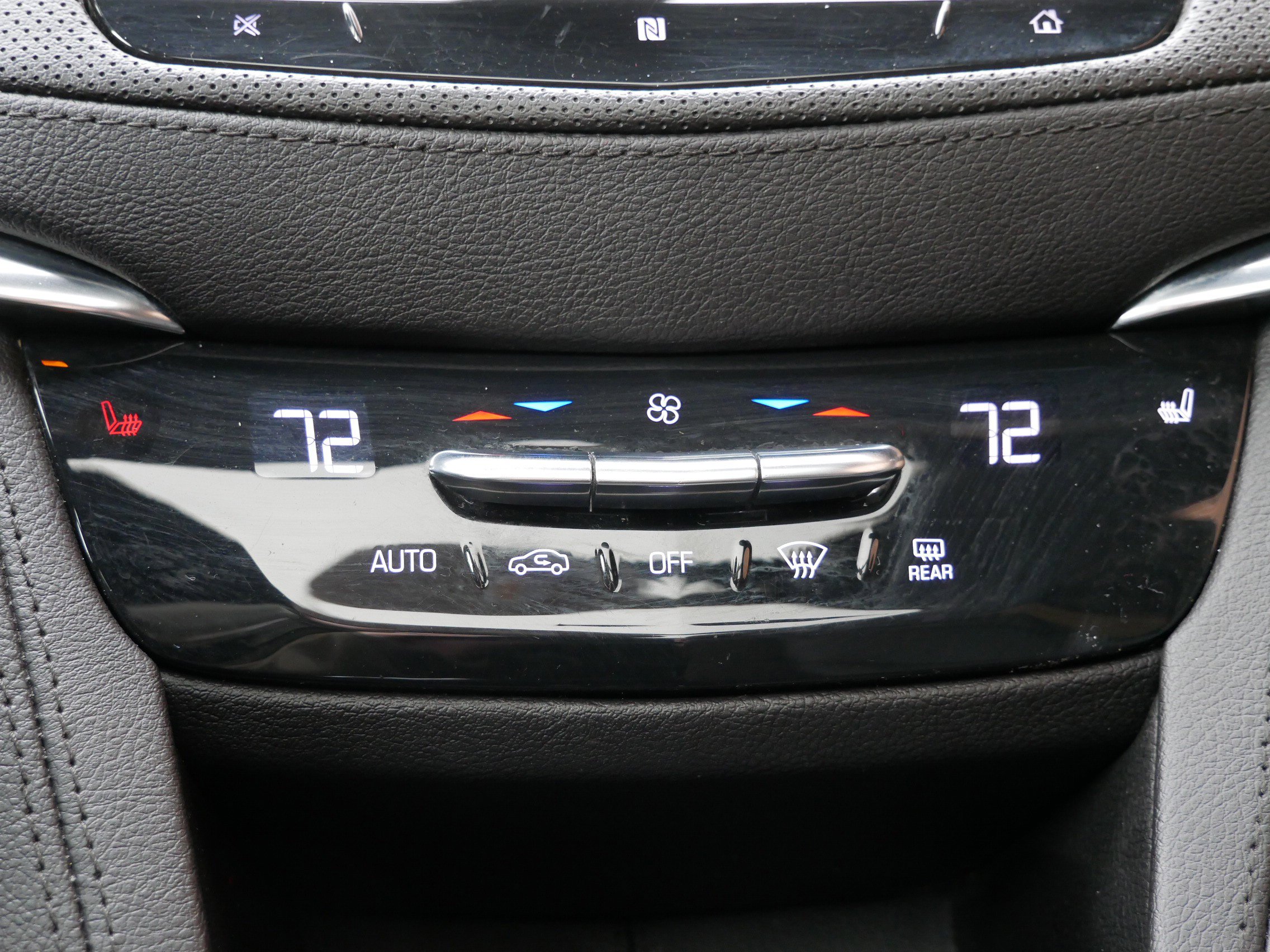 Used 2020 Cadillac XT5 Premium Luxury image 19