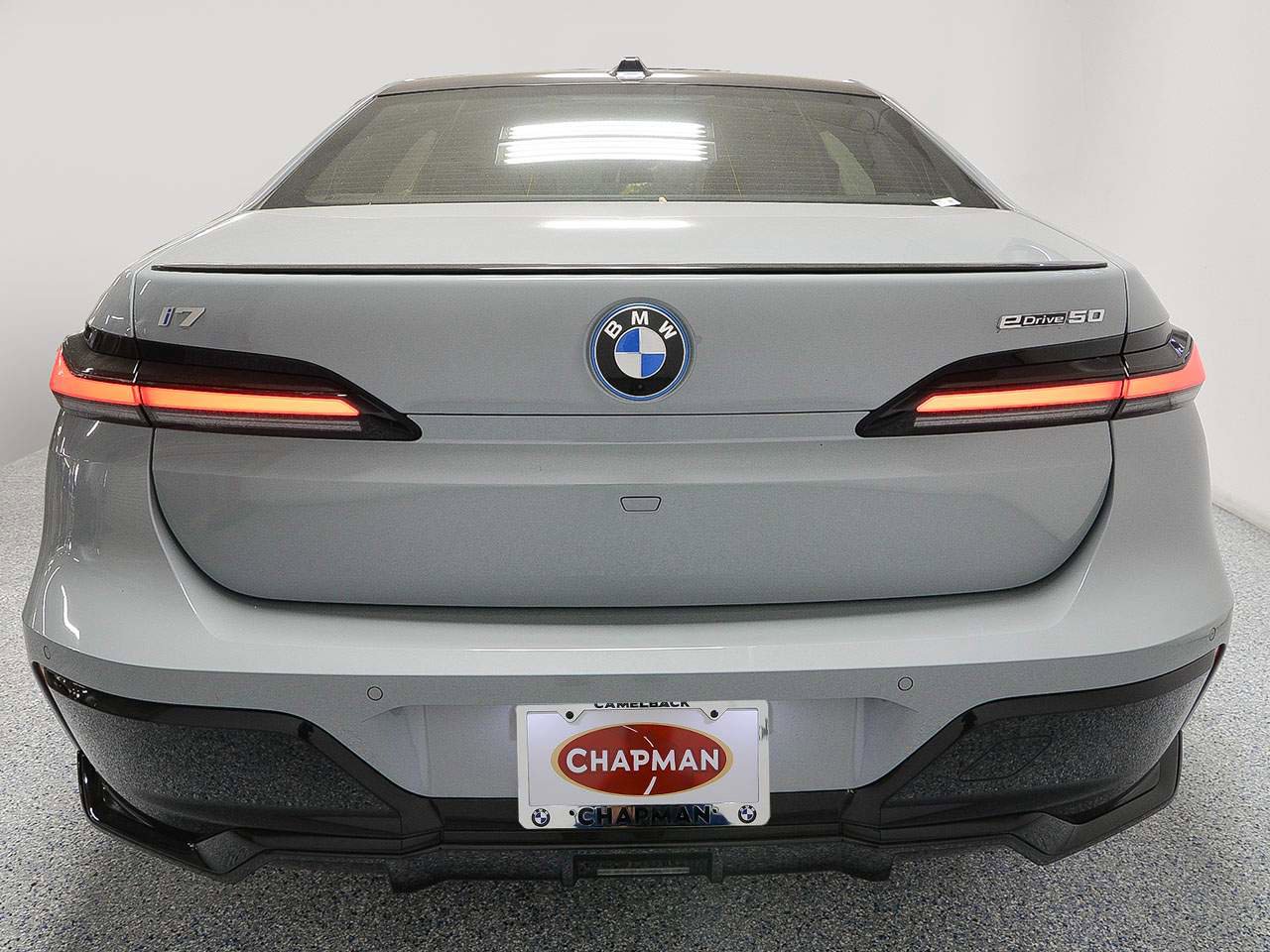 Used 2026 BMW i7 eDrive50 w/ M Sport Package RWD image 4