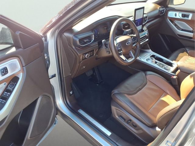 Used 2023 Ford Explorer King Ranch w/ Technology Package image 10