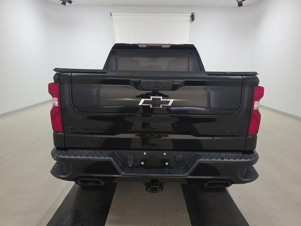 Used 2021 Chevrolet Silverado 1500 Custom Trail Boss w/ Midnight Edition AWD/4WD image 8