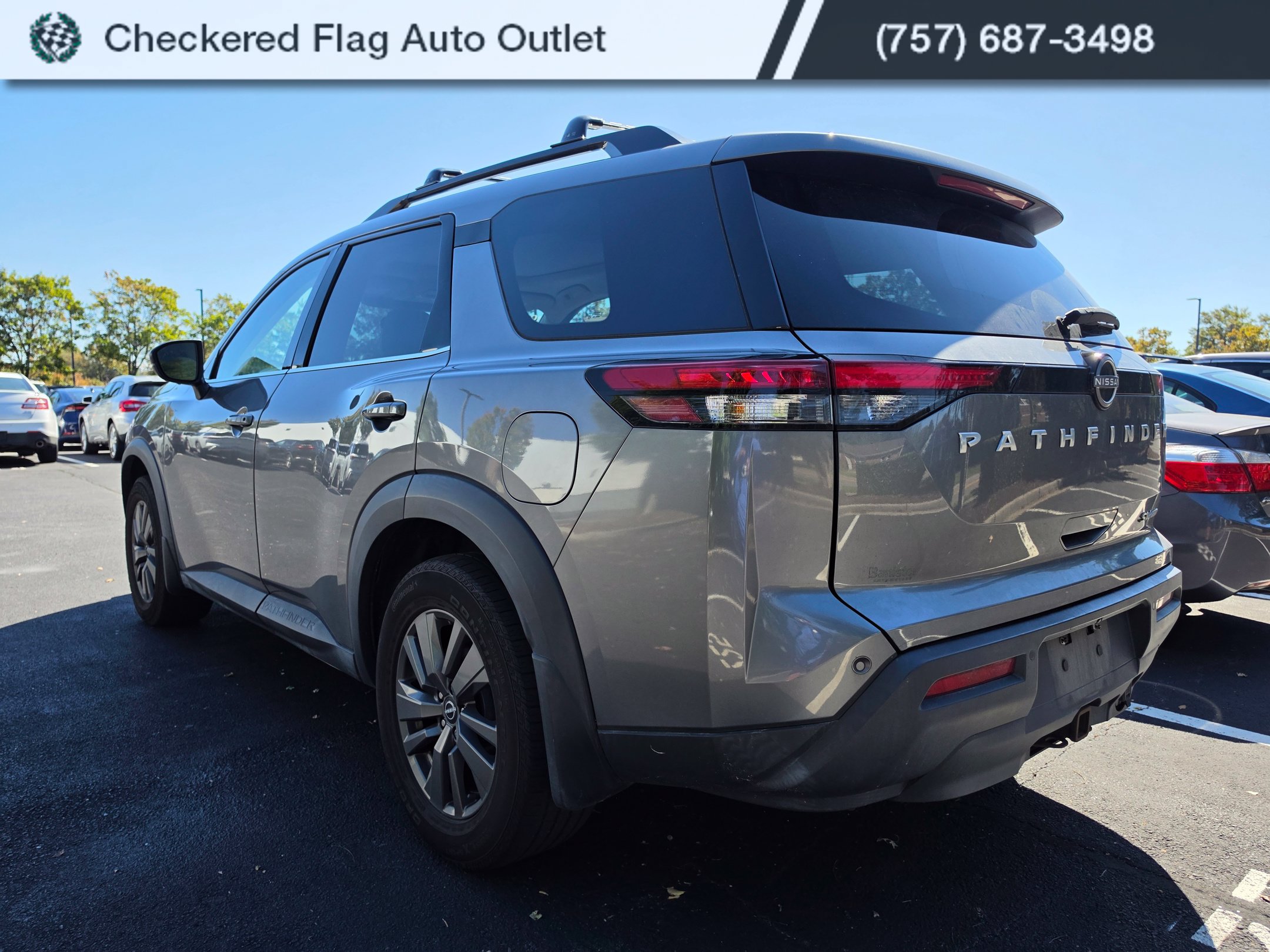 Used 2022 Nissan Pathfinder SV w/ SV Premium Package AWD/4WD image 4
