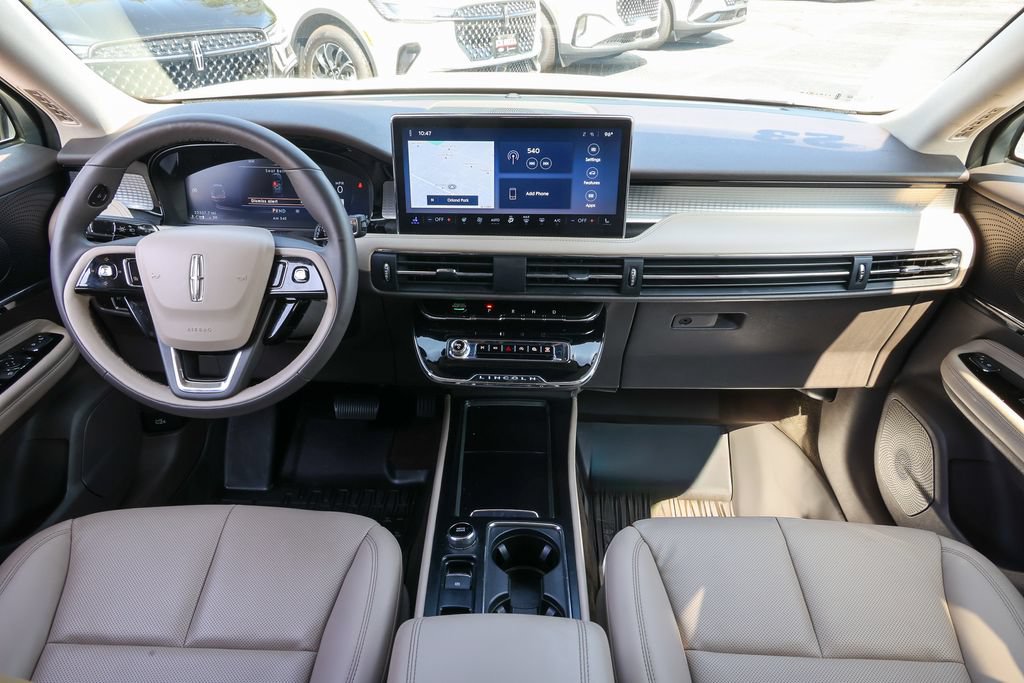 Used 2023 Lincoln Corsair AWD w/ Equipment Group 101A image 6