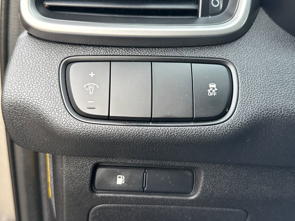 Used 2016 Kia Sorento FWD image 26