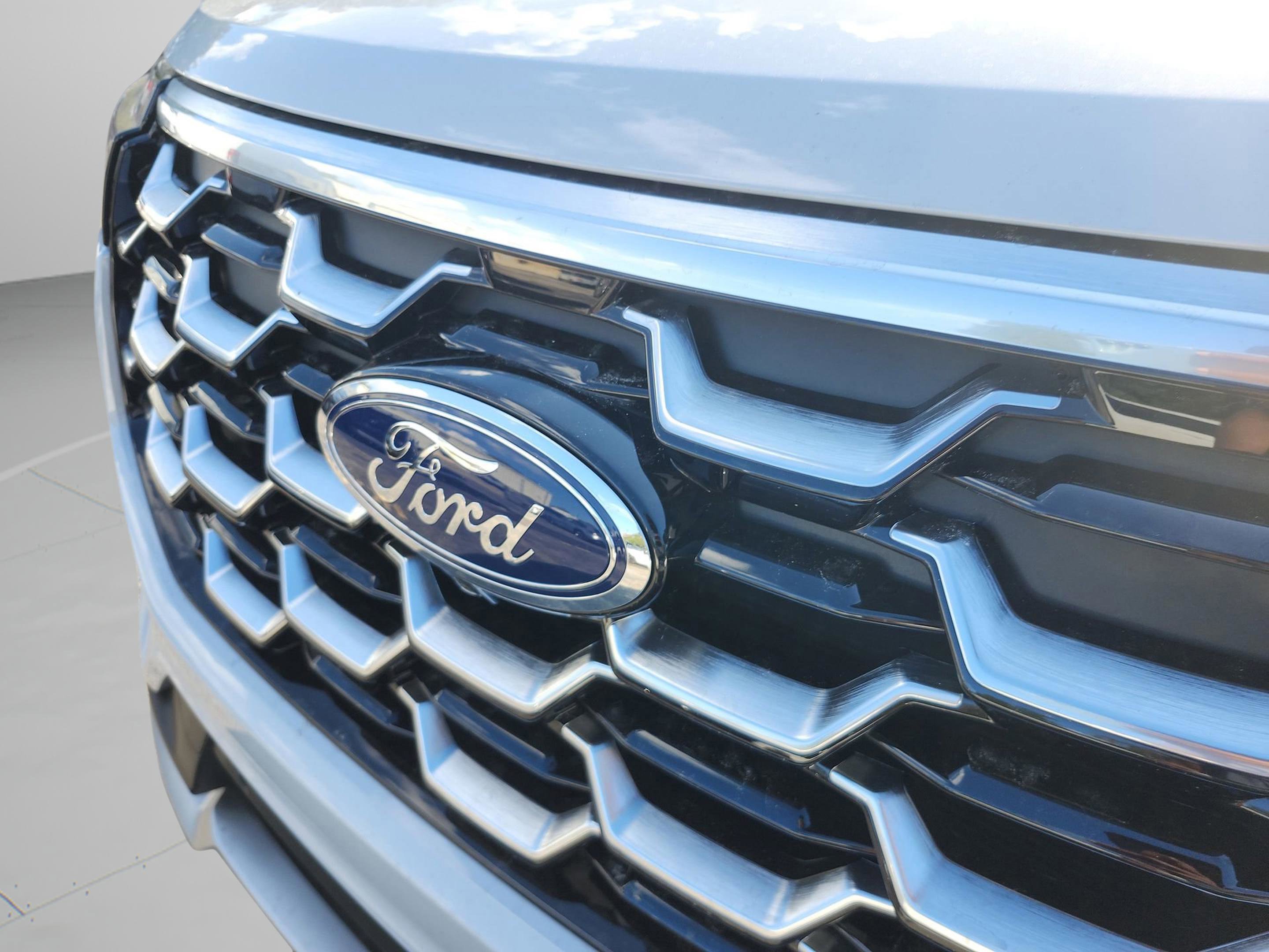 New 2026 Ford Explorer Platinum image 22
