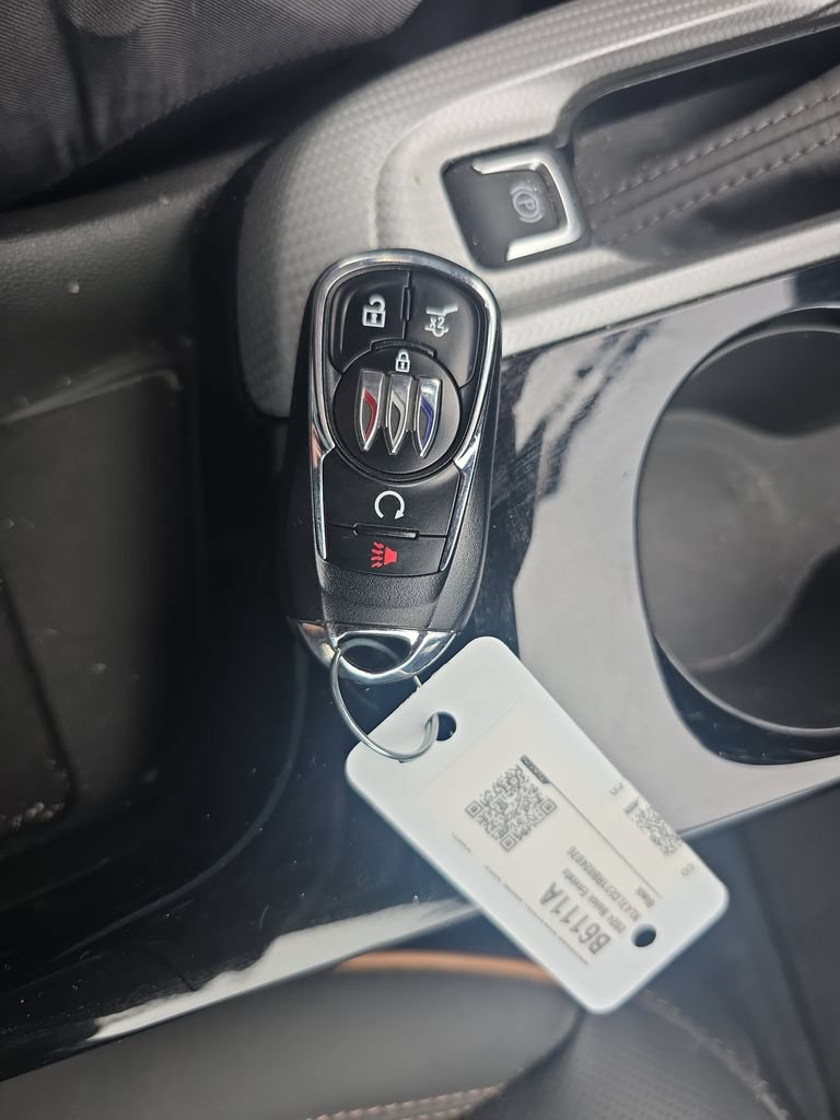 Certified 2024 Buick Envista Avenir FWD image 31