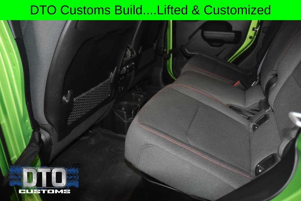Used 2025 Jeep Gladiator Rubicon w/ Safety Group AWD/4WD image 46