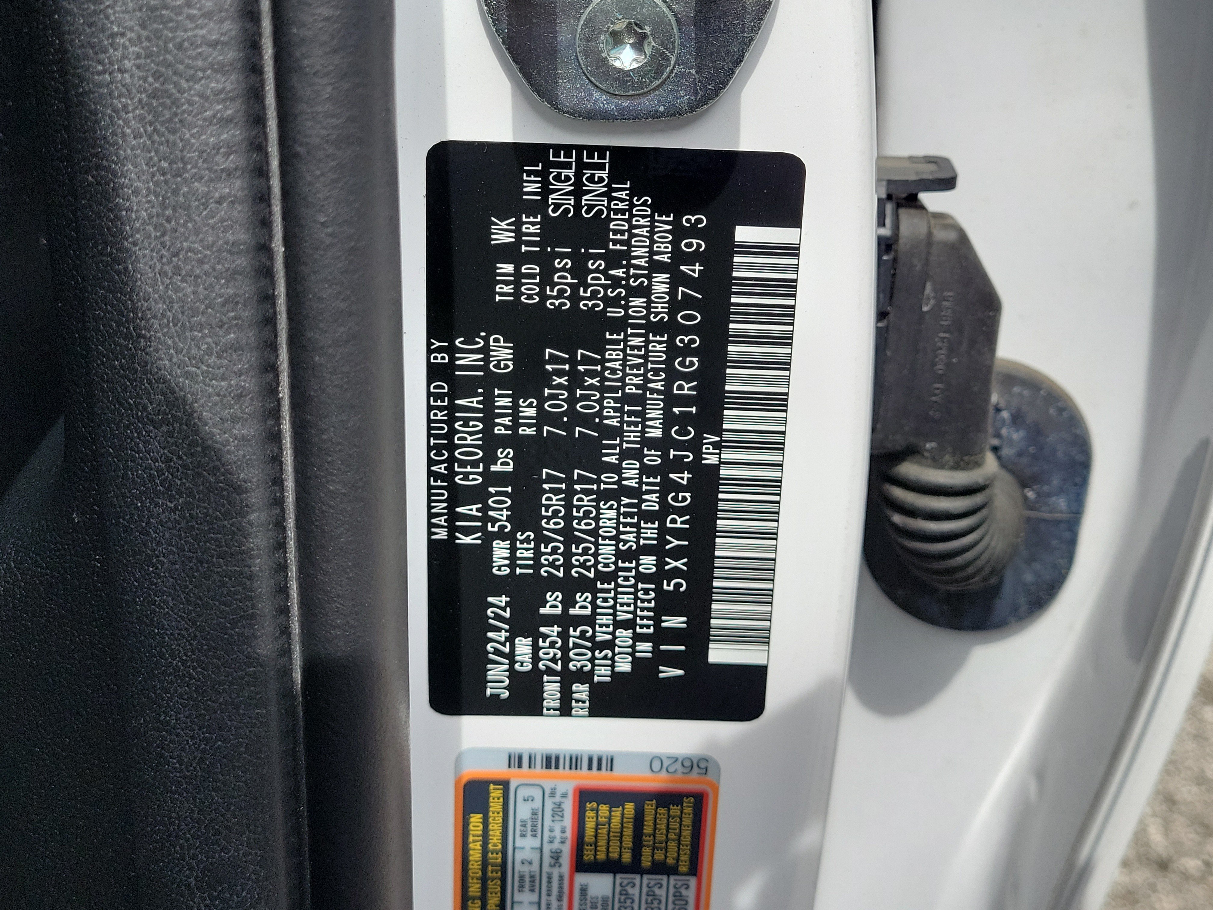 Used 2024 Kia Sorento LX FWD image 32