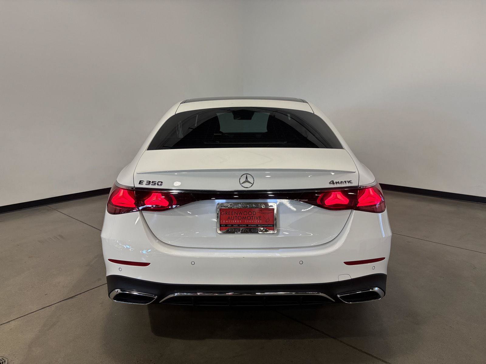 Used 2025 Mercedes-Benz E 350 4MATIC Sedan image 8