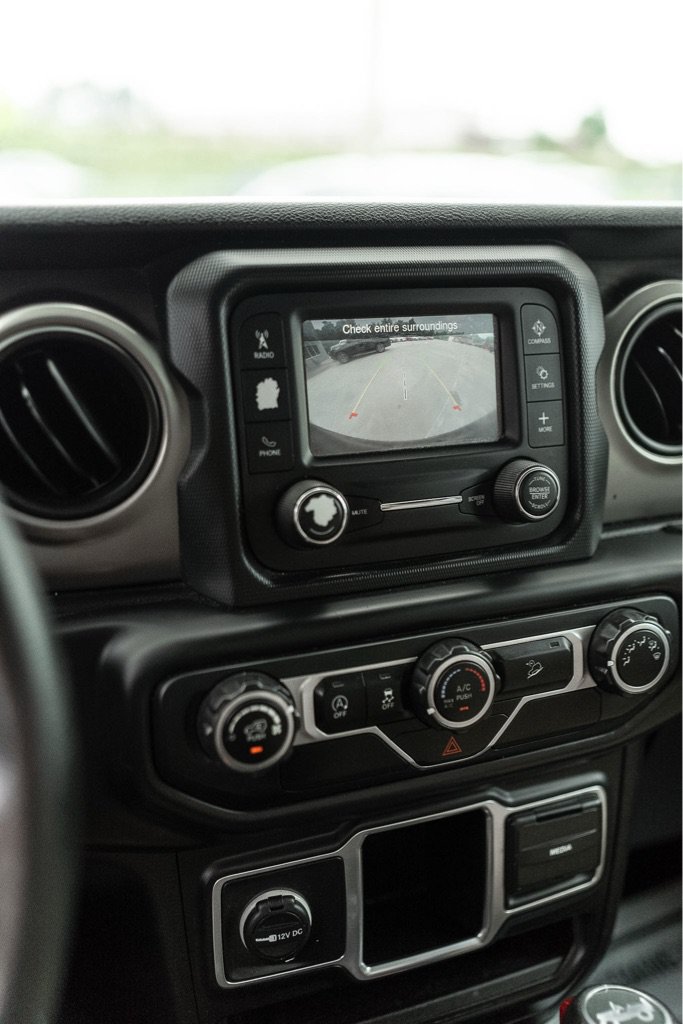 Used 2018 Jeep Wrangler Unlimited Sport AWD/4WD image 14