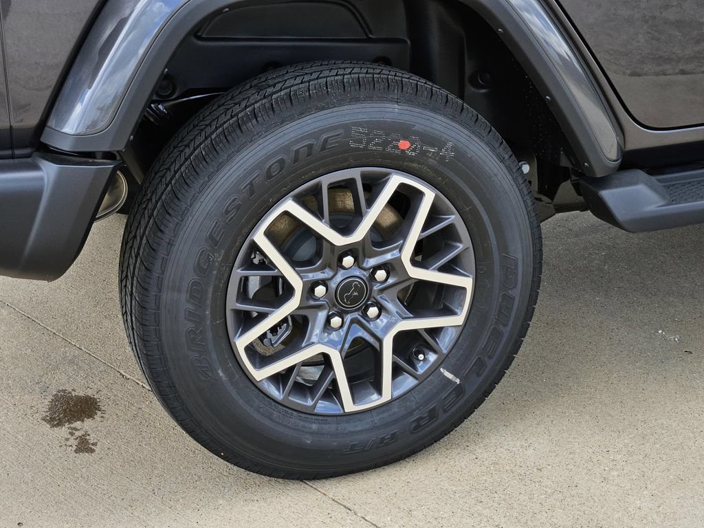 New 2025 Jeep Wrangler Unlimited Sahara AWD/4WD image 6