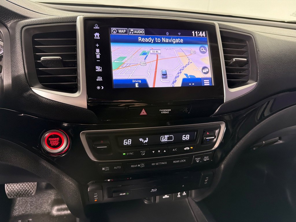 Used 2018 Honda Pilot Touring image 18