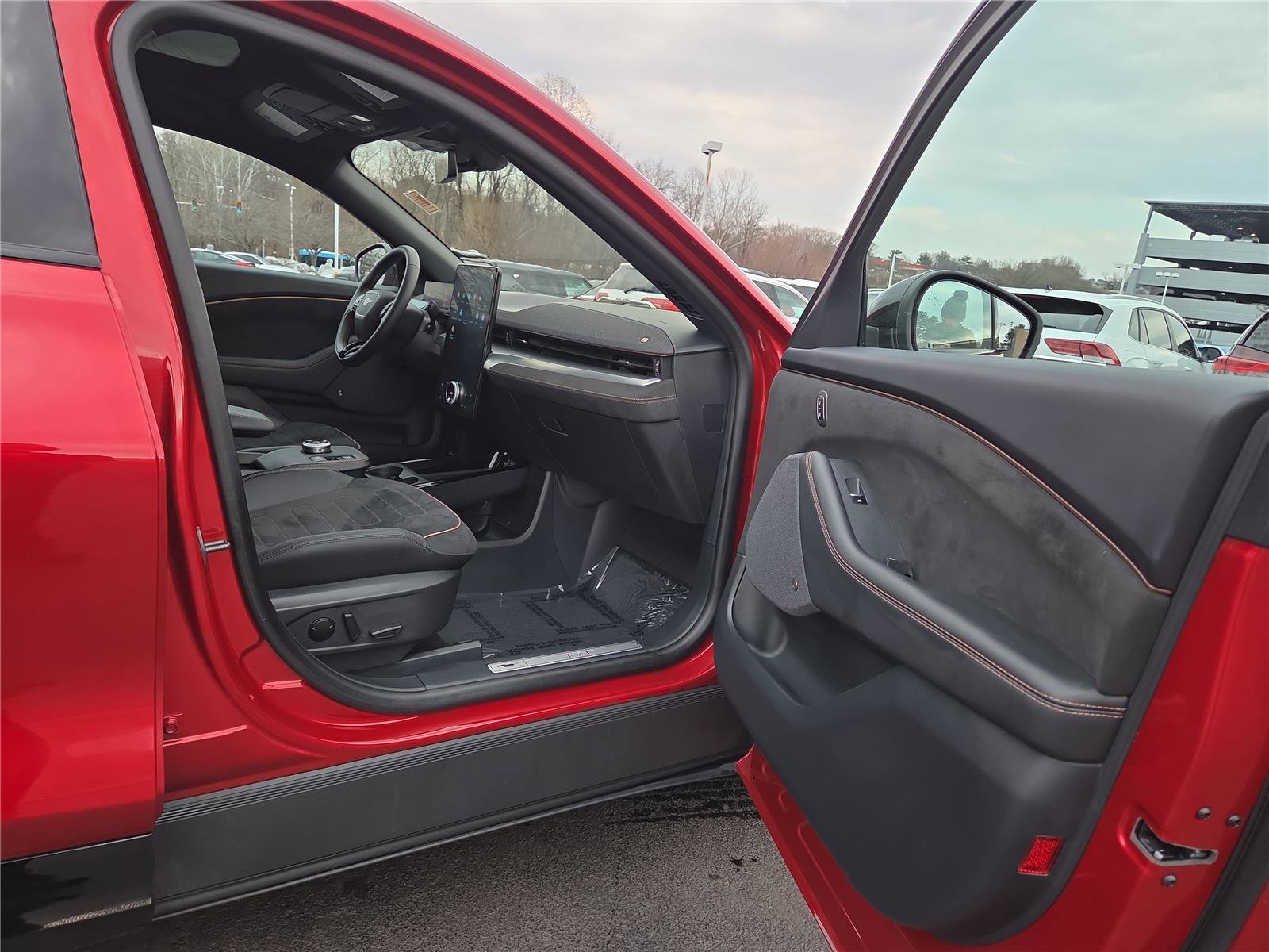 Used 2023 Ford Mustang Mach-E GT image 27