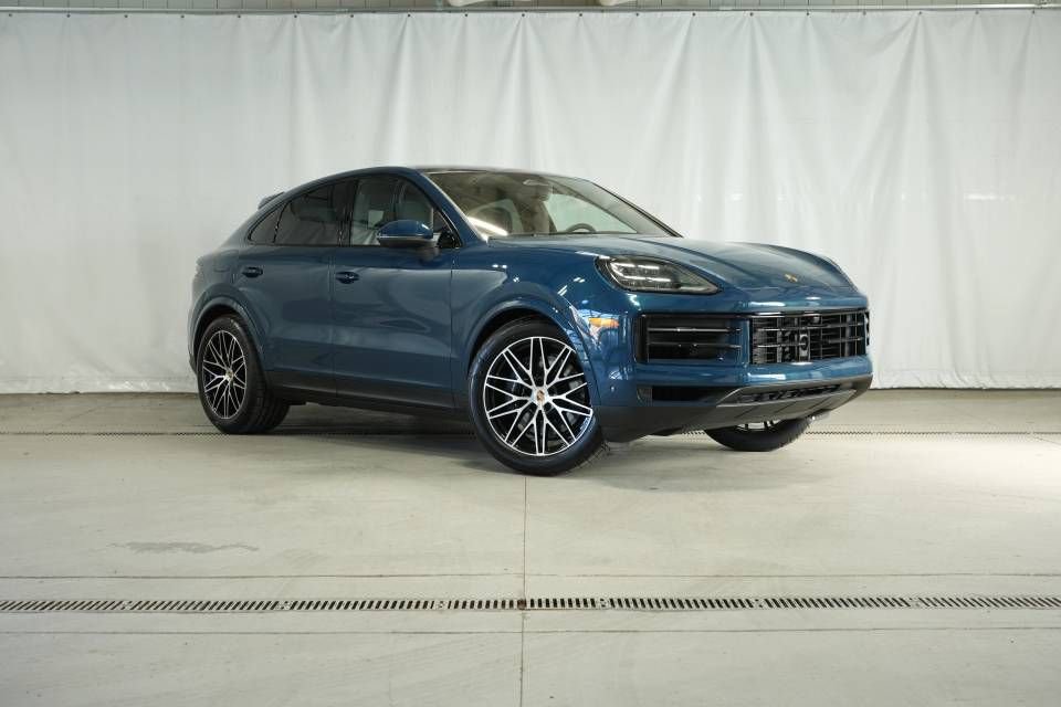 New 2026 Porsche Cayenne Coupe image 9