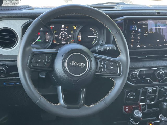 Used 2024 Jeep Wrangler Unlimited AWD/4WD image 7