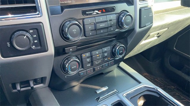 Used 2015 Ford F150 Lariat image 23