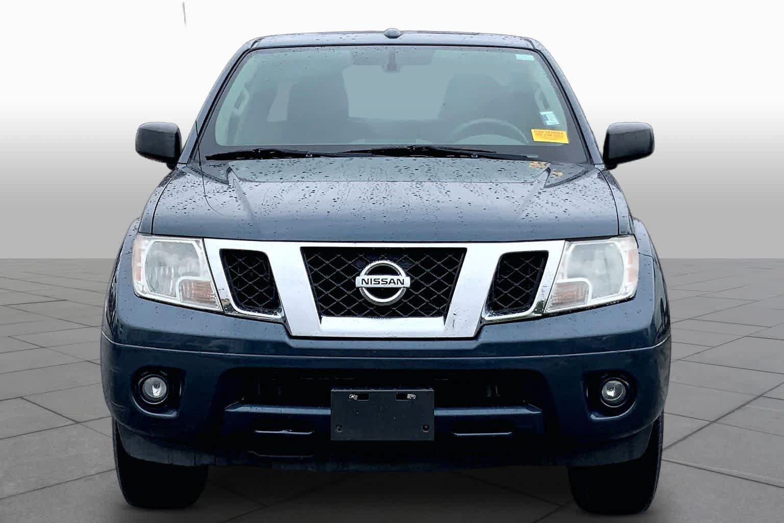Used 2013 Nissan Frontier SV w/ SV Value Truck Pkg RWD image 4