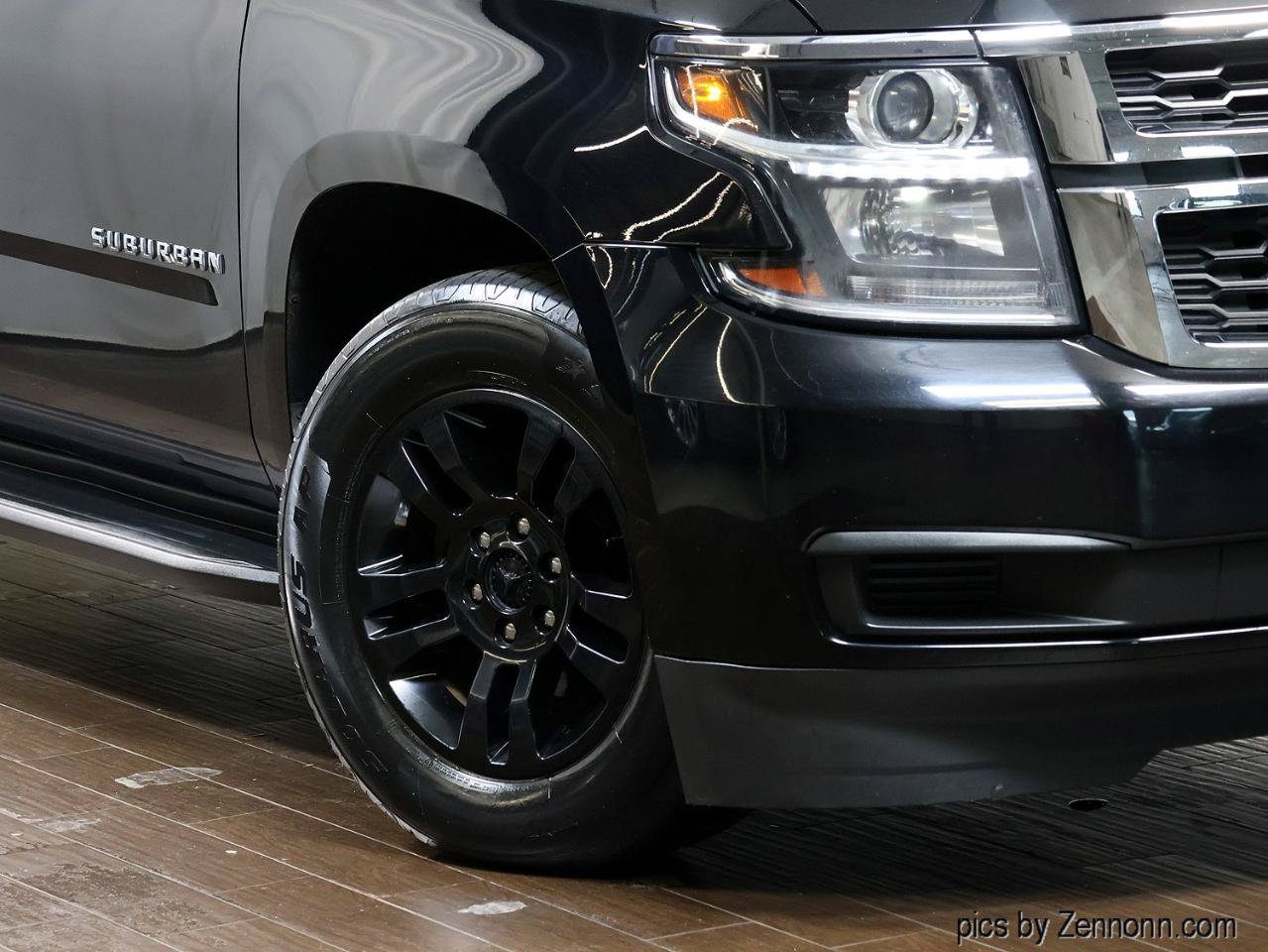 Used 2020 Chevrolet Suburban LT AWD/4WD image 3