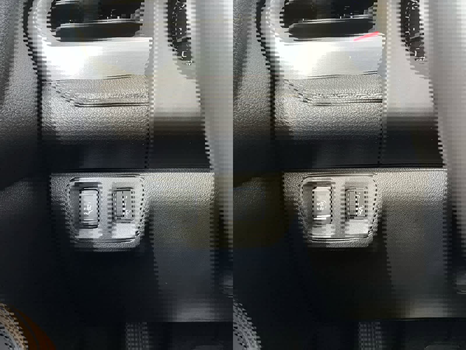 Used 2019 GMC Acadia SLE image 18