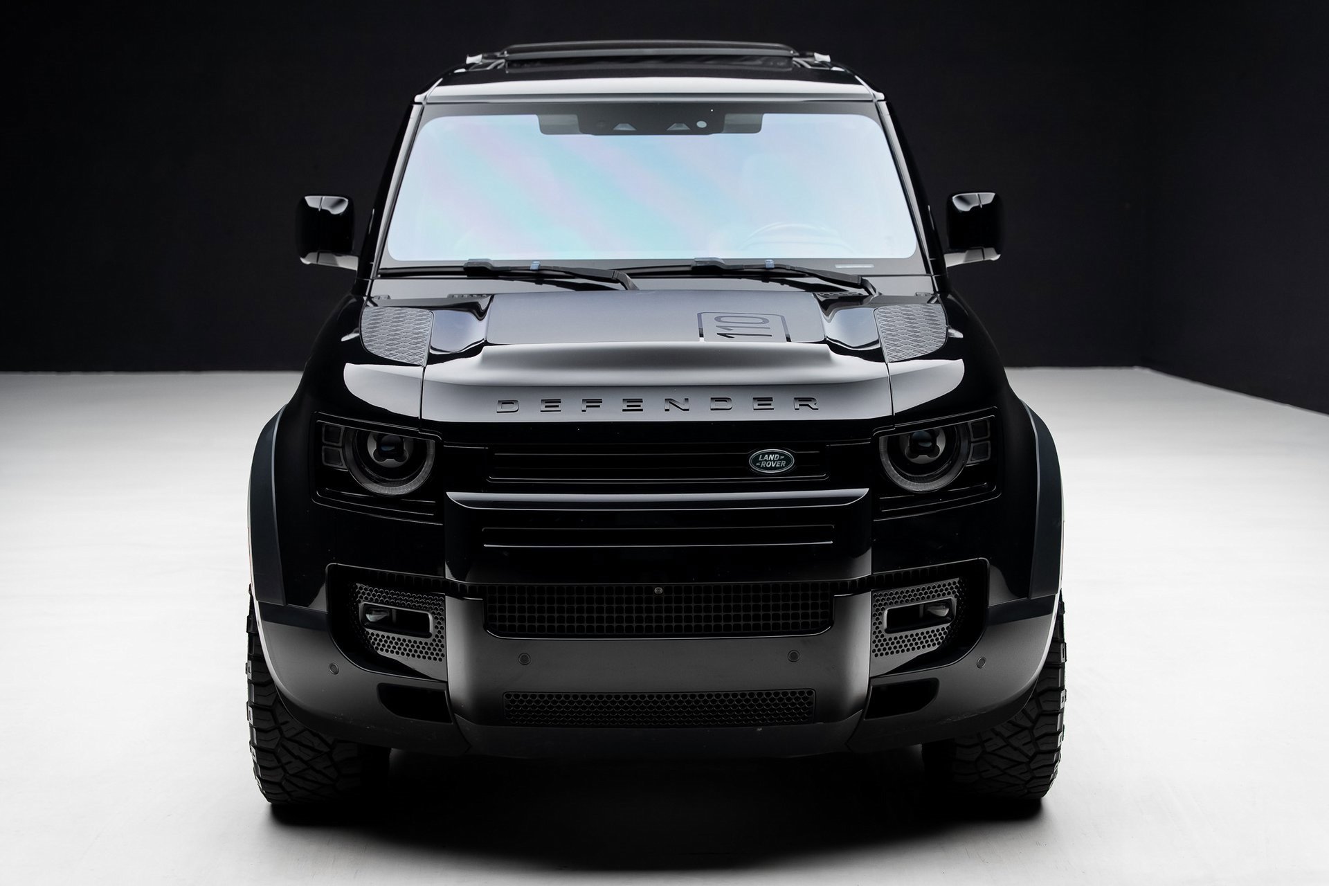 Used 2022 Land Rover Defender 110 SE image 5