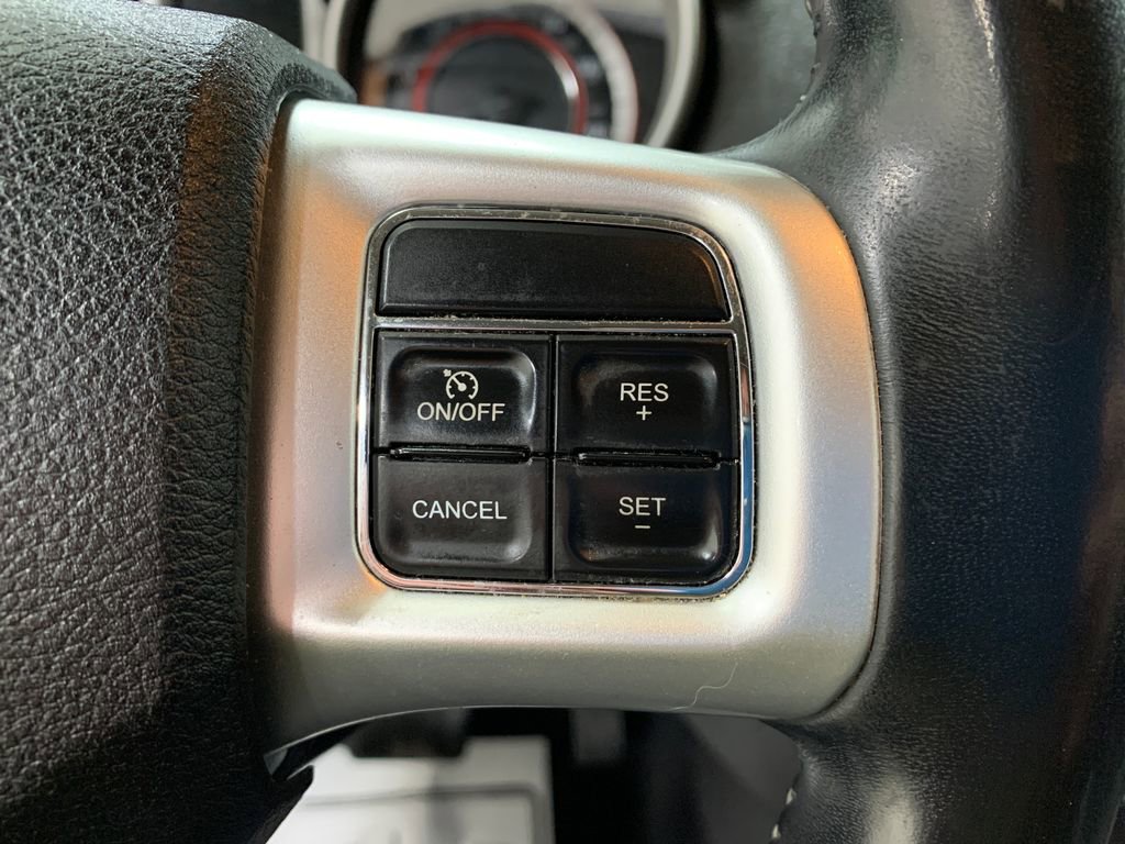 Used 2019 Dodge Journey SE w/ Premium Group image 12
