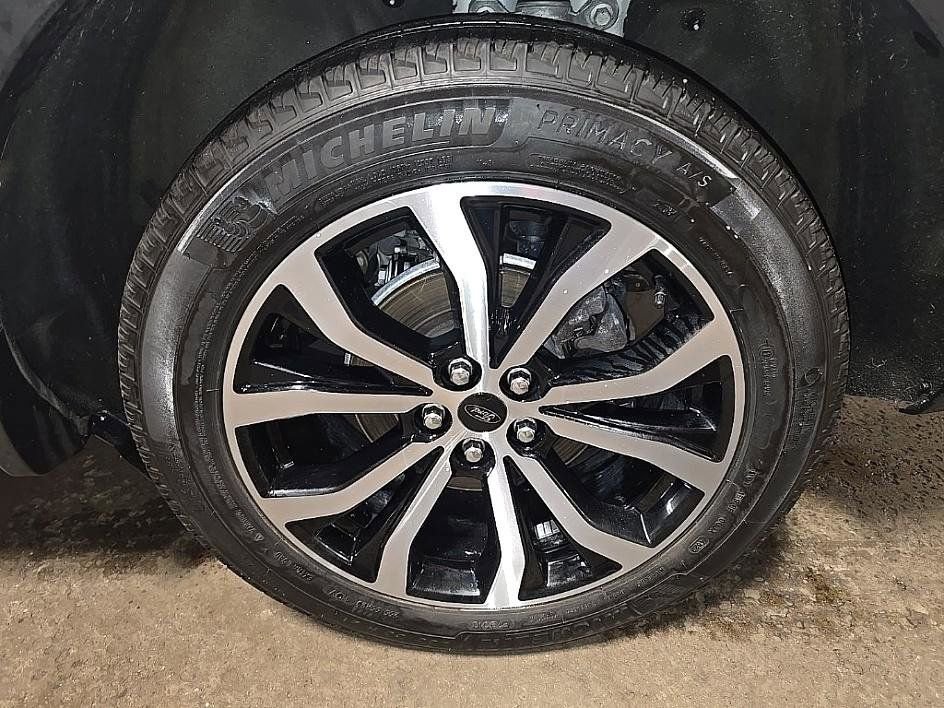 Used 2023 Ford Explorer ST-Line image 39