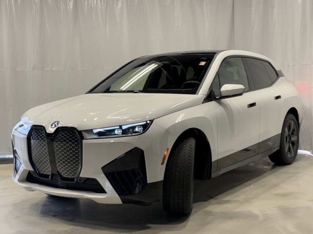 Used 2025 BMW iX xDrive50 w/ Sport Package video 3