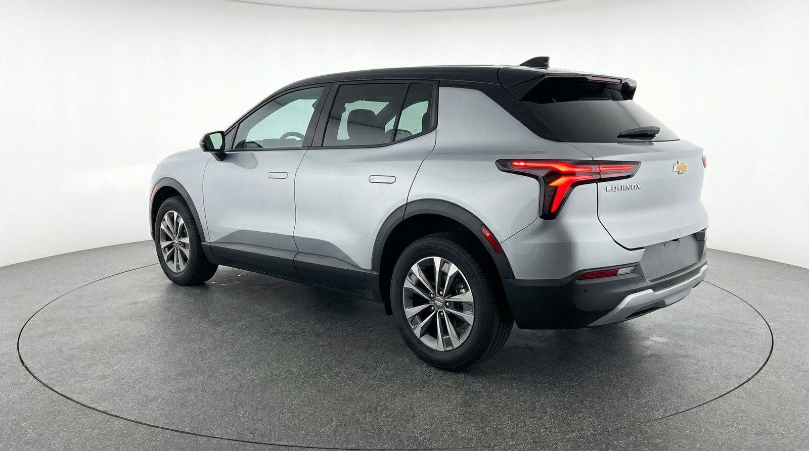 Used 2025 Chevrolet Equinox LT image 6