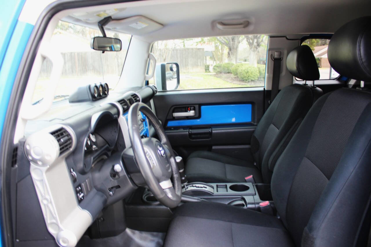 Used 2007 Toyota FJ Cruiser 4WD image 11