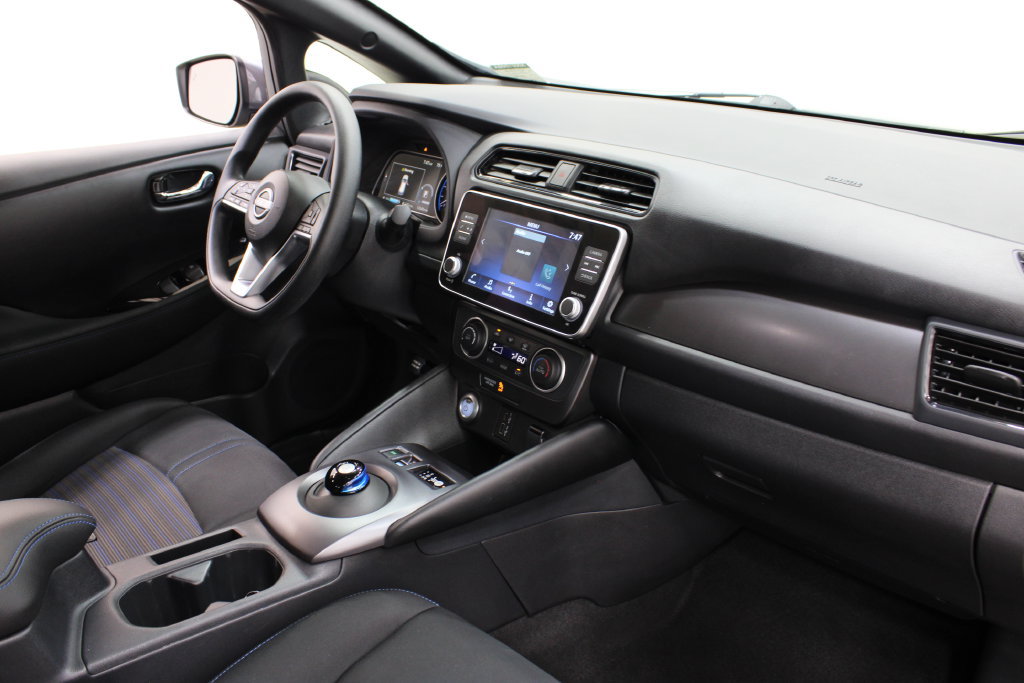 Used 2025 Nissan Leaf S FWD image 23