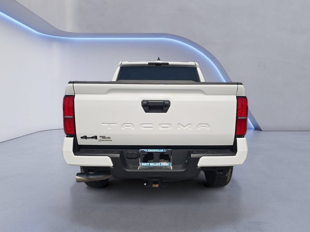 Used 2025 Toyota Tacoma TRD Off-Road AWD/4WD image 4