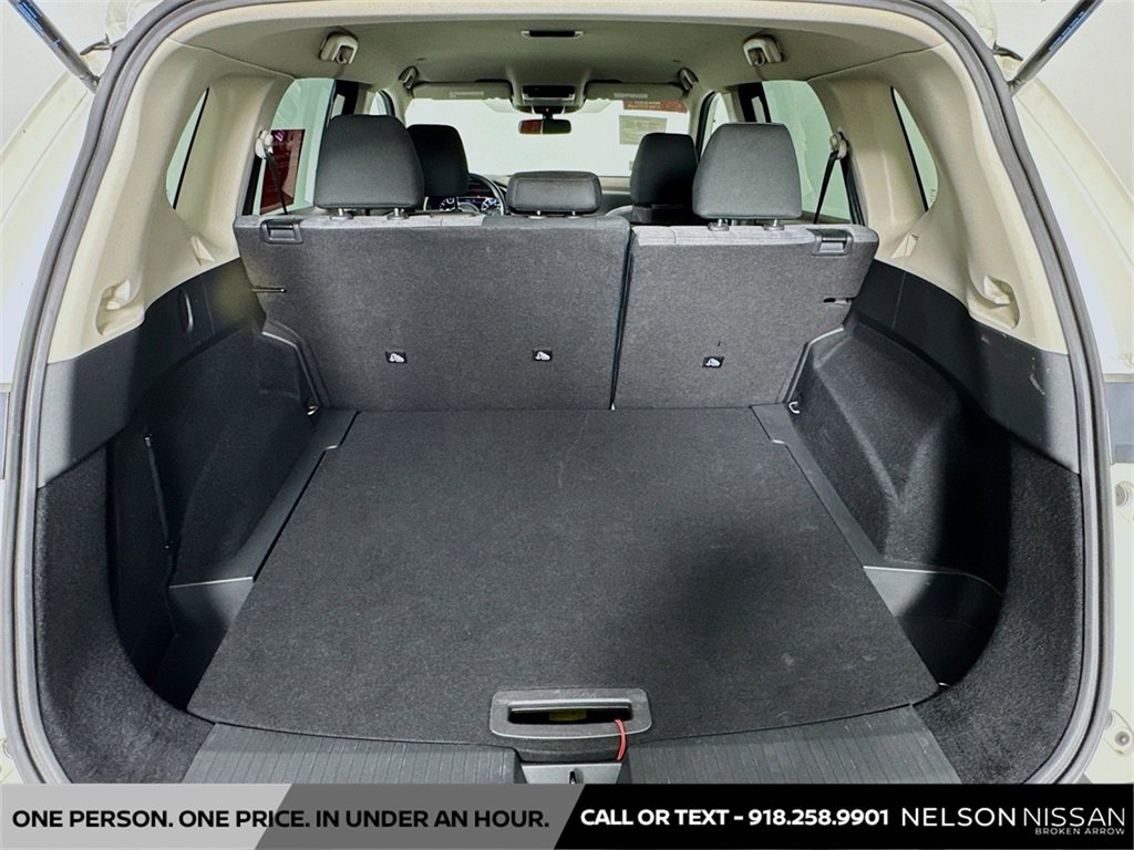 Certified 2023 Nissan Rogue SV image 24
