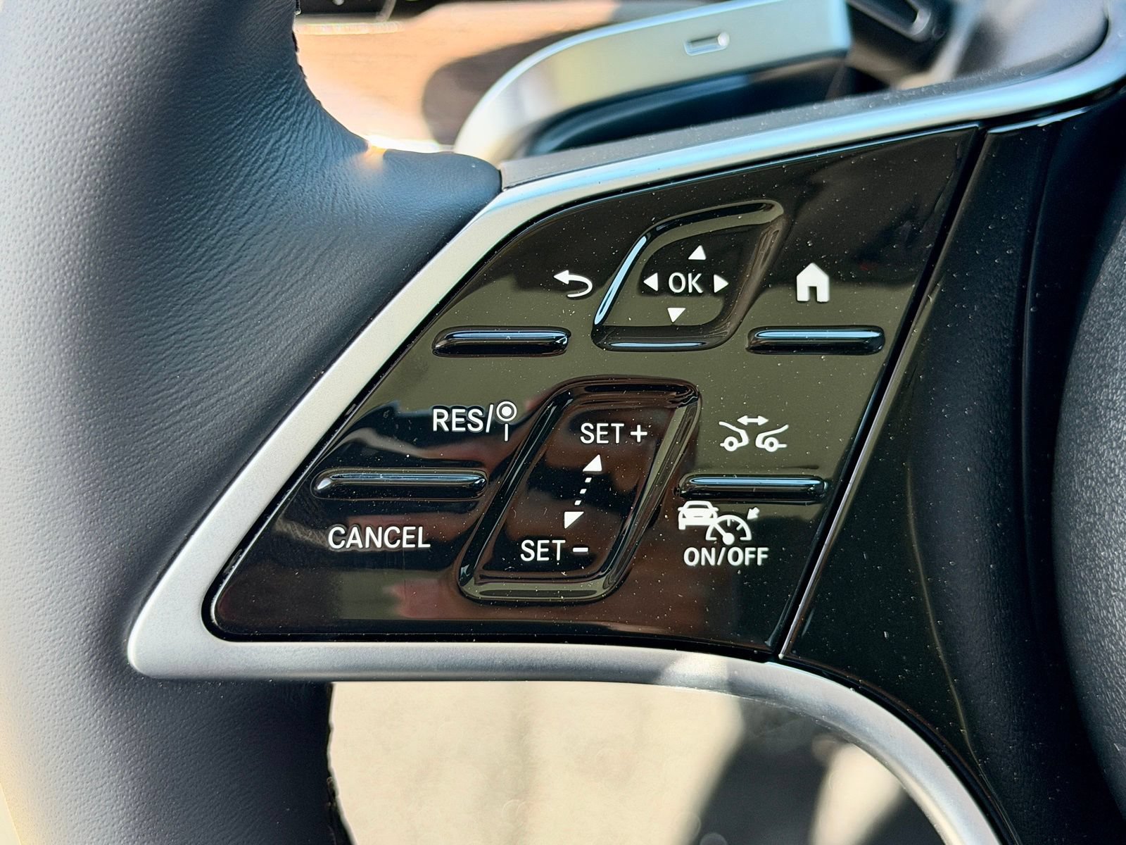 New 2026 Mercedes-Benz GLS 450 4MATIC image 22