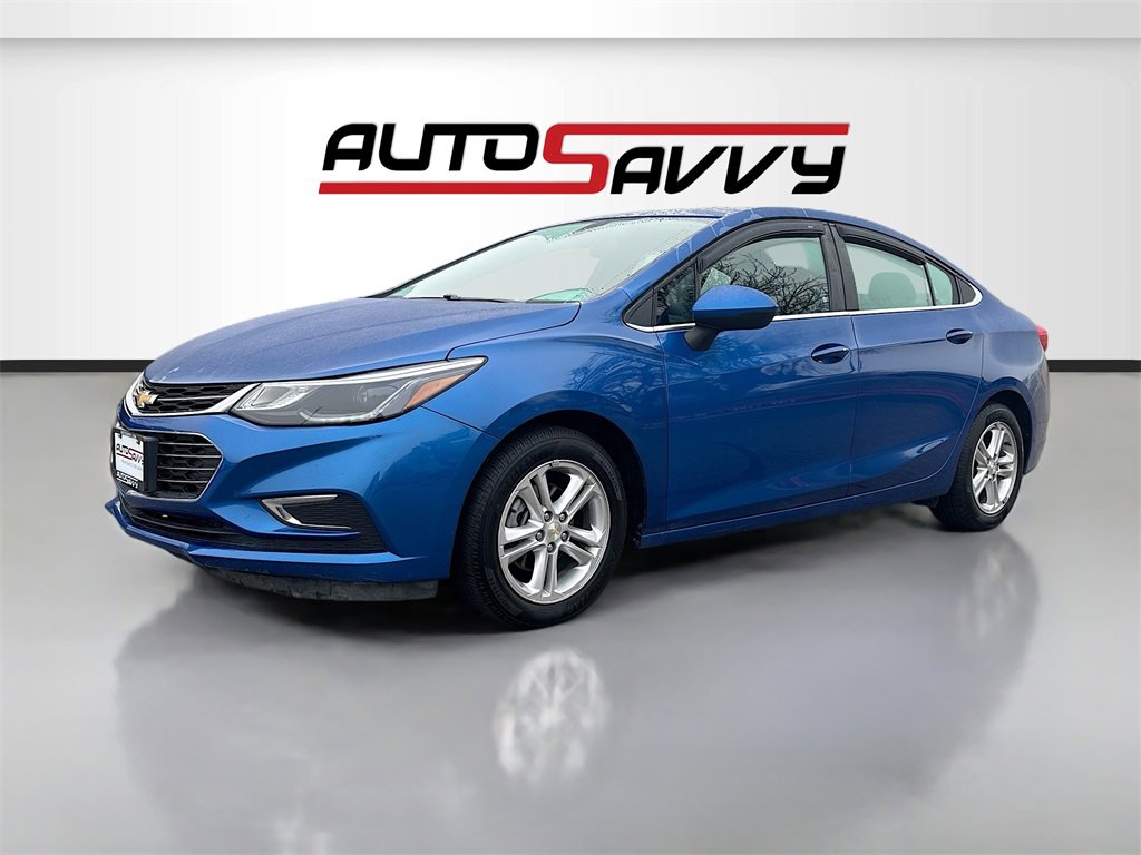 Used 2017 Chevrolet Cruze LT w/ Convenience Package image 3