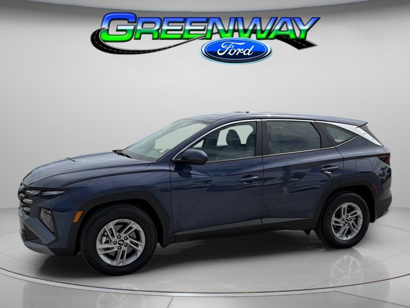Used 2025 Hyundai Tucson SE FWD image 1