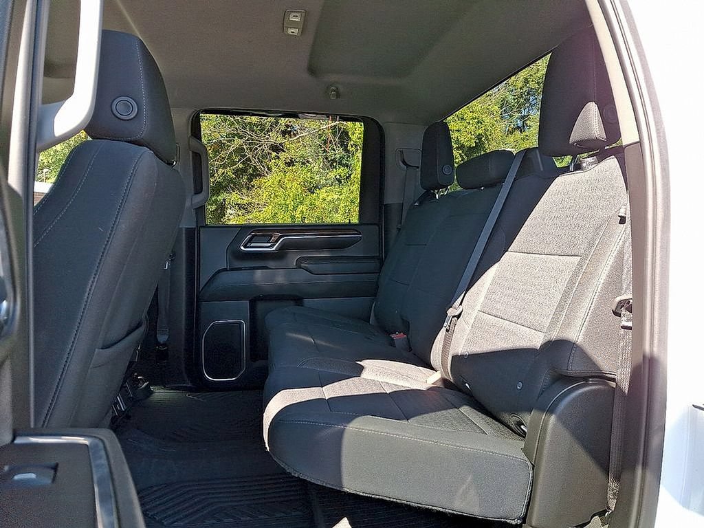 Used 2024 Chevrolet Silverado 3500 LT w/ Convenience Package AWD/4WD image 10