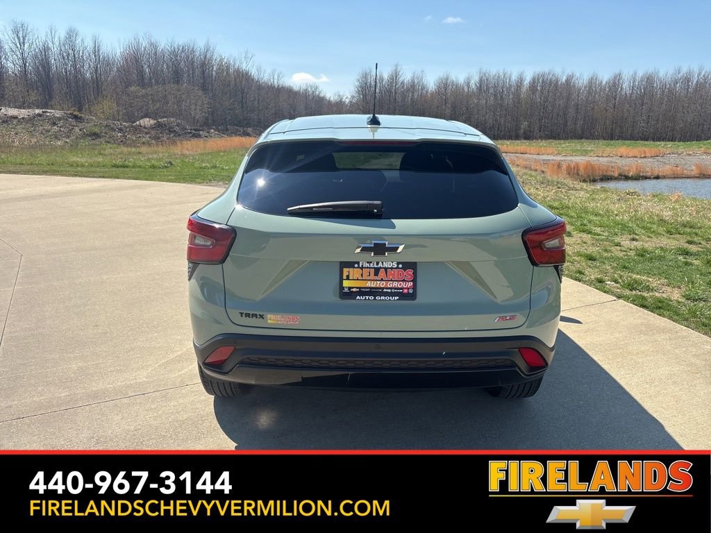 Certified 2024 Chevrolet Trax RS w/ Driver Confidence Package image 8