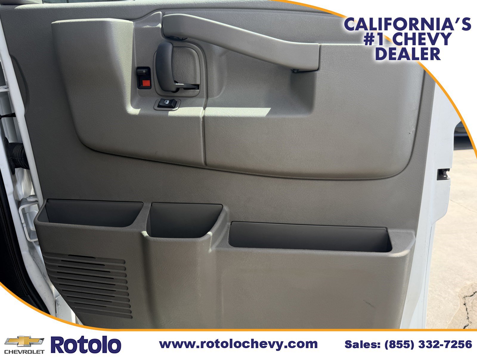 Used 2025 Chevrolet Express 2500 w/ Driver Convenience Package RWD image 9
